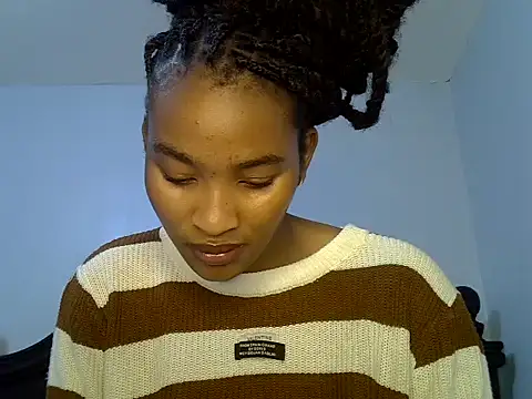 Snapshot of cute-alexis chatting on 06.12.26 cute-alexis online show from 06.12.26
