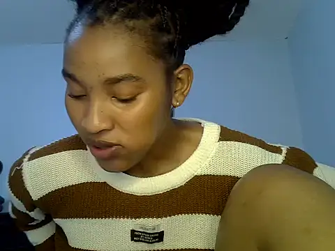 Snapshot of cute-alexis chatting on 06.23.26 cute-alexis online show from 06.23.26