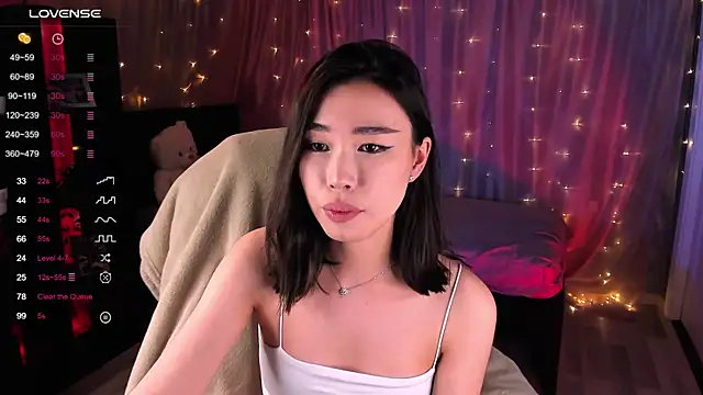 Snapshot of sensualily chatting on 01.09.25 sensualily online show from 01.09.25