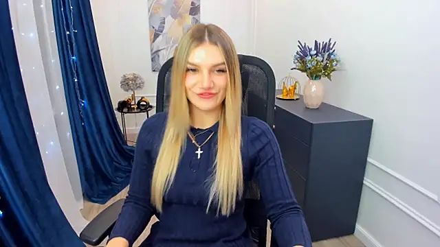 SelenaeMoore online show from 02.01.26