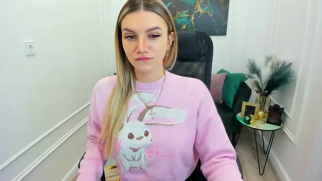 SelenaeMoore online show from 02.06.26