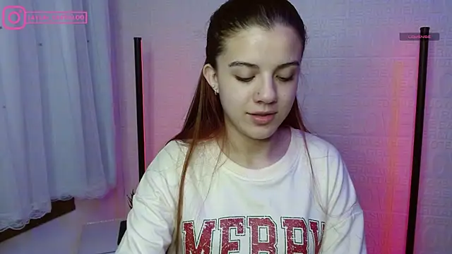 Layla castilloo online show from 01.21.25