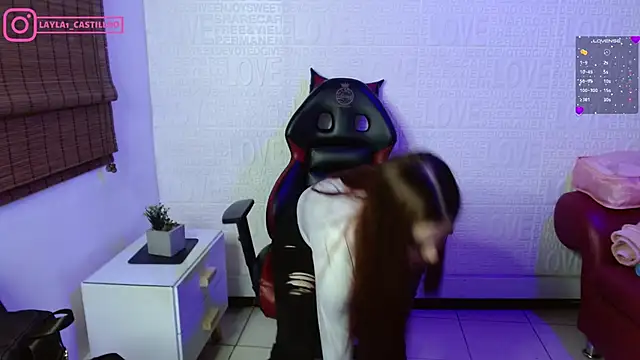 Layla castilloo online show from 02.05.25