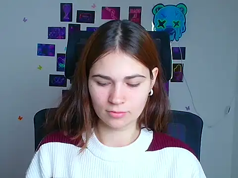 Snapshot of Loon_Amore chatting on 12.17.25 Loon Amore online show from 12.17.25