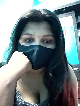 Snapshot of Priya-89 chatting on 12.18.24 Priya-89 online show from 12.18.24