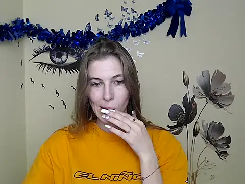 StrangerGi online show from 01.08.25