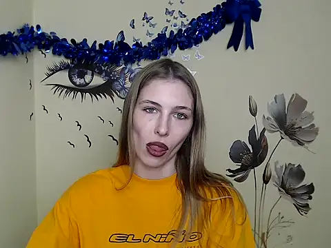 StrangerGi online show from 01.08.25