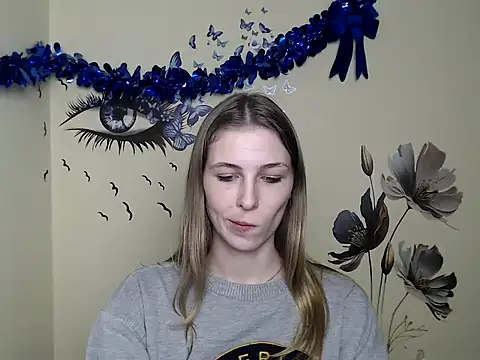 StrangerGi online show from 01.09.25