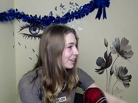 StrangerGi online show from 01.12.25