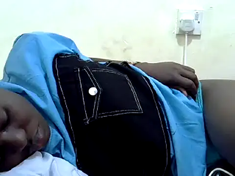 Snapshot of dirtyshowgirl chatting on 12.14.24 dirtyshowgirl online show from 12.14.24