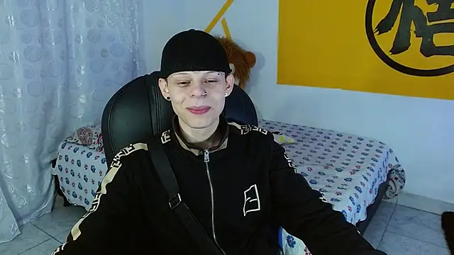 Snapshot of Matthew_Boy_ chatting on 12.24.24 Matthew Boy  online show from 12.24.24