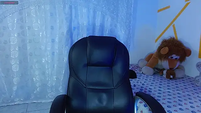 Snapshot of Matthew_Boy_ chatting on 12.30.24 Matthew Boy  online show from 12.30.24