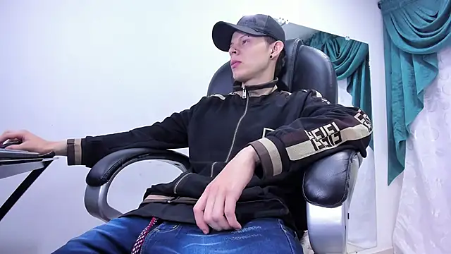 Snapshot of Matthew_Boy_ chatting on 01.23.25 Matthew Boy  online show from 01.23.25