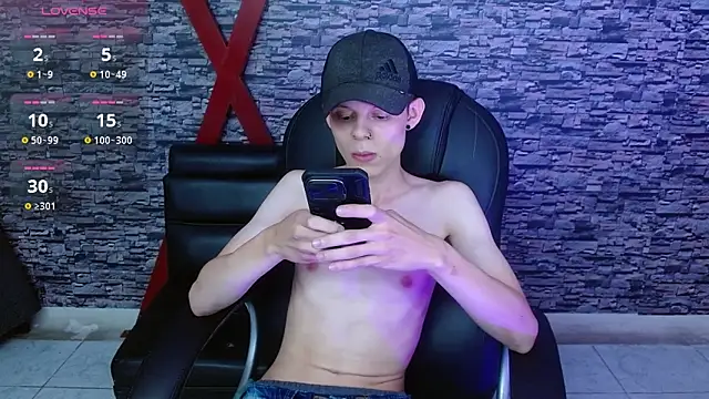 Snapshot of Matthew_Boy_ chatting on 03.10.25 Matthew Boy  online show from 03.10.25