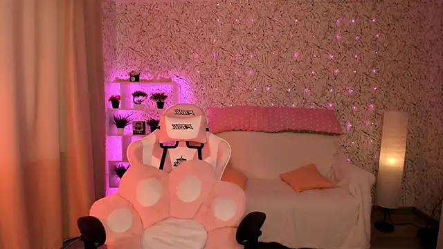 luna cross online show from 03.23.25