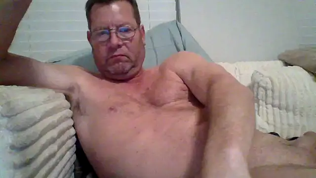 Goldenbear3111 online show from 04.30.26