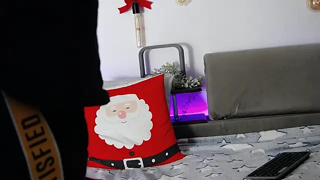 Snapshot of CarterCole chatting on 12.29.24 CarterCole online show from 12.29.24