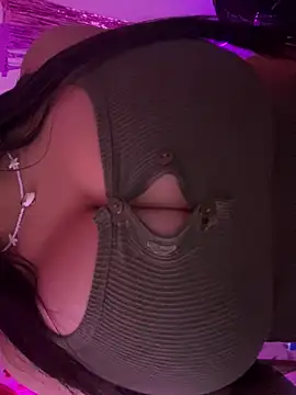 izanmiller2001 online show from 02.22.26