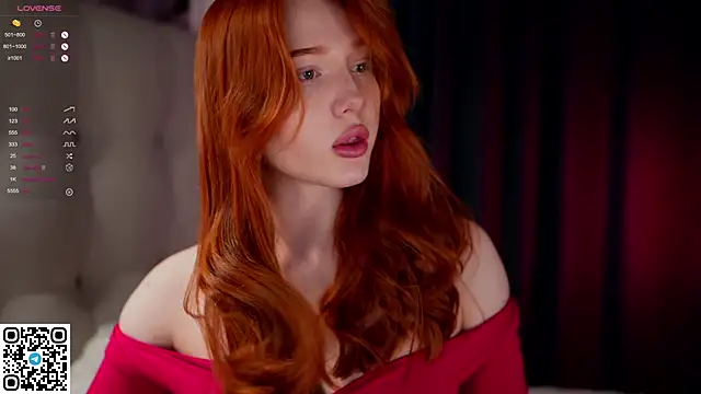 Snapshot of KleinGlif chatting on 01.11.25 KleinGlif online show from 01.11.25