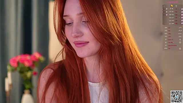 Snapshot of KleinGlif chatting on 03.10.25 KleinGlif online show from 03.10.25