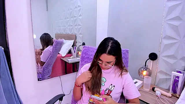 Stacey white  online show from 02.19.26