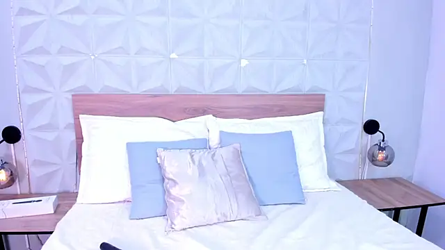 Stacey white  online show from 04.09.26