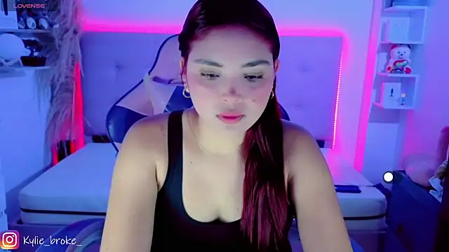 Kylie brokee online show from 03.19.26