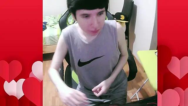 Snapshot of Twink_martinboy chatting on 03.15.25 Twink martinboy online show from 03.15.25