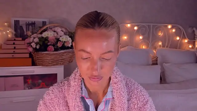 aestetick online show from 12.16.25