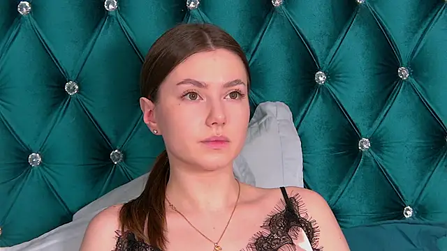 AliceMoreno online show from 02.10.25