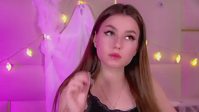 AliceMoreno online show from 10.29.25