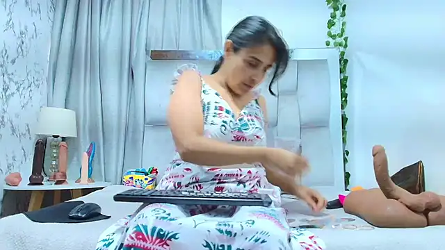  Marcela   online show from 10.21.25