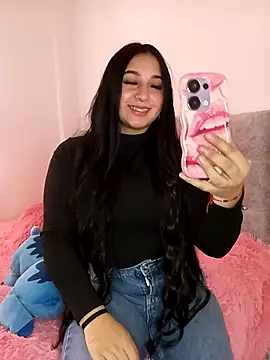 Snapshot of Juanamd1 chatting on 10.23.25 Juanamd1 online show from 10.23.25