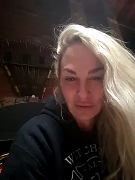 AshleyDiamonds1 online show from 05.15.26