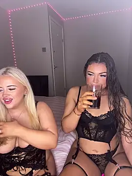 Snapshot of PrincessMegUK chatting on 01.11.25 PrincessMegUK online show from 01.11.25