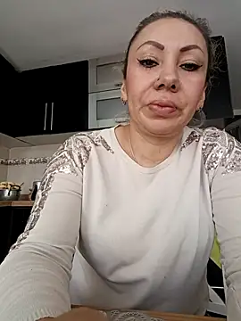 coral smitth online show from 10.04.25