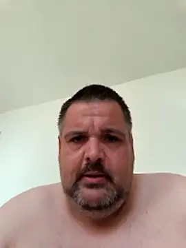 Snapshot of Ronny2510 chatting on 04.28.26 Ronny2510 online show from 04.28.26