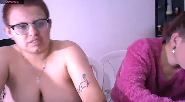 Snapshot of tatsumi_nao chatting on 12.06.24 tatsumi nao online show from 12.06.24