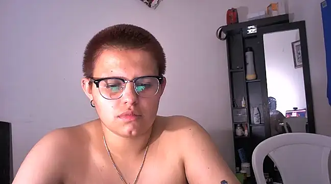 Snapshot of tatsumi_nao chatting on 12.11.24 tatsumi nao online show from 12.11.24