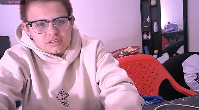 Snapshot of tatsumi_nao chatting on 12.15.24 tatsumi nao online show from 12.15.24