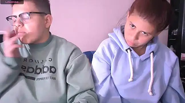 Snapshot of tatsumi_nao chatting on 12.21.24 tatsumi nao online show from 12.21.24