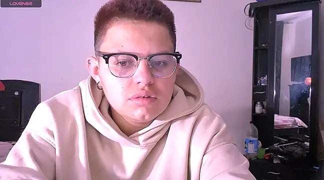 Snapshot of tatsumi_nao chatting on 12.21.24 tatsumi nao online show from 12.21.24