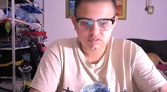 Snapshot of tatsumi_nao chatting on 02.14.25 tatsumi nao online show from 02.14.25