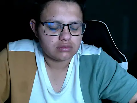 Snapshot of tatsumi_nao chatting on 10.22.25 tatsumi nao online show from 10.22.25