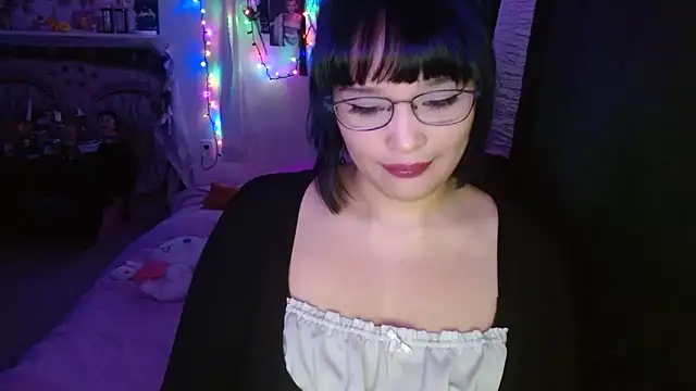 Snapshot of nomichuu chatting on 09.29.25 nomichuu online show from 09.29.25