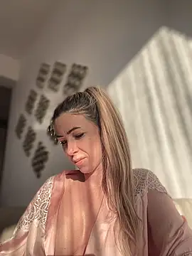 RaquelleDevon online show from 03.13.26