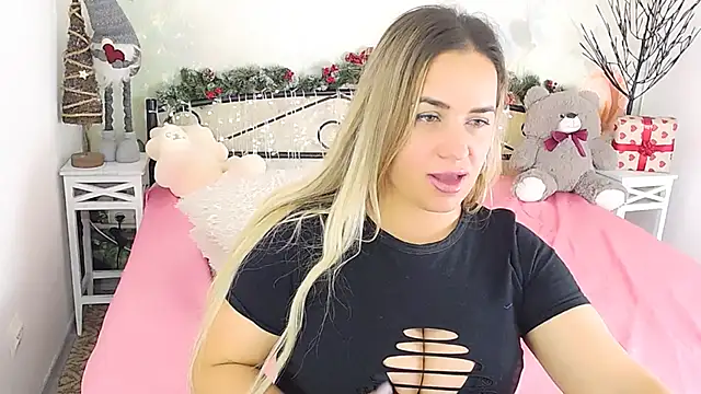 Snapshot of MilenaMiler_X chatting on 01.04.25 MilenaMiler X online show from 01.04.25