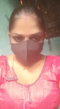 Snapshot of haymona chatting on 02.05.25 haymona online show from 02.05.25