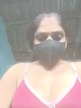 Snapshot of haymona chatting on 03.05.25 haymona online show from 03.05.25