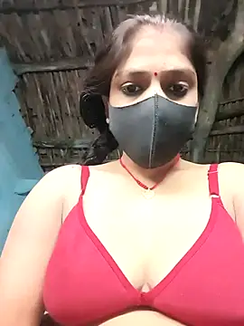 Snapshot of haymona chatting on 03.17.25 haymona online show from 03.17.25